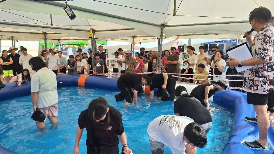 사천시 삼천포항 자연산 전어축제 대표 사진