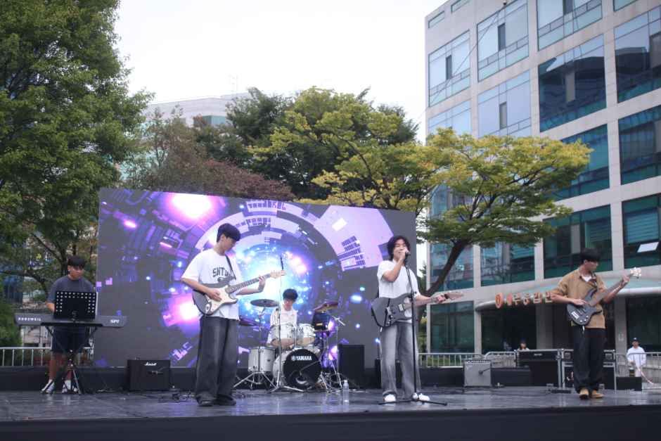MOIM International 대표 사진